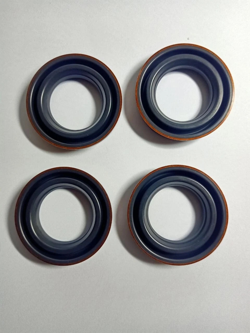 ROCKER COVER GASKET & INJECTOR NOZZLE SEAL FOR ISUZU D-MAX / MU-X 3.0L 4JJ1 06+