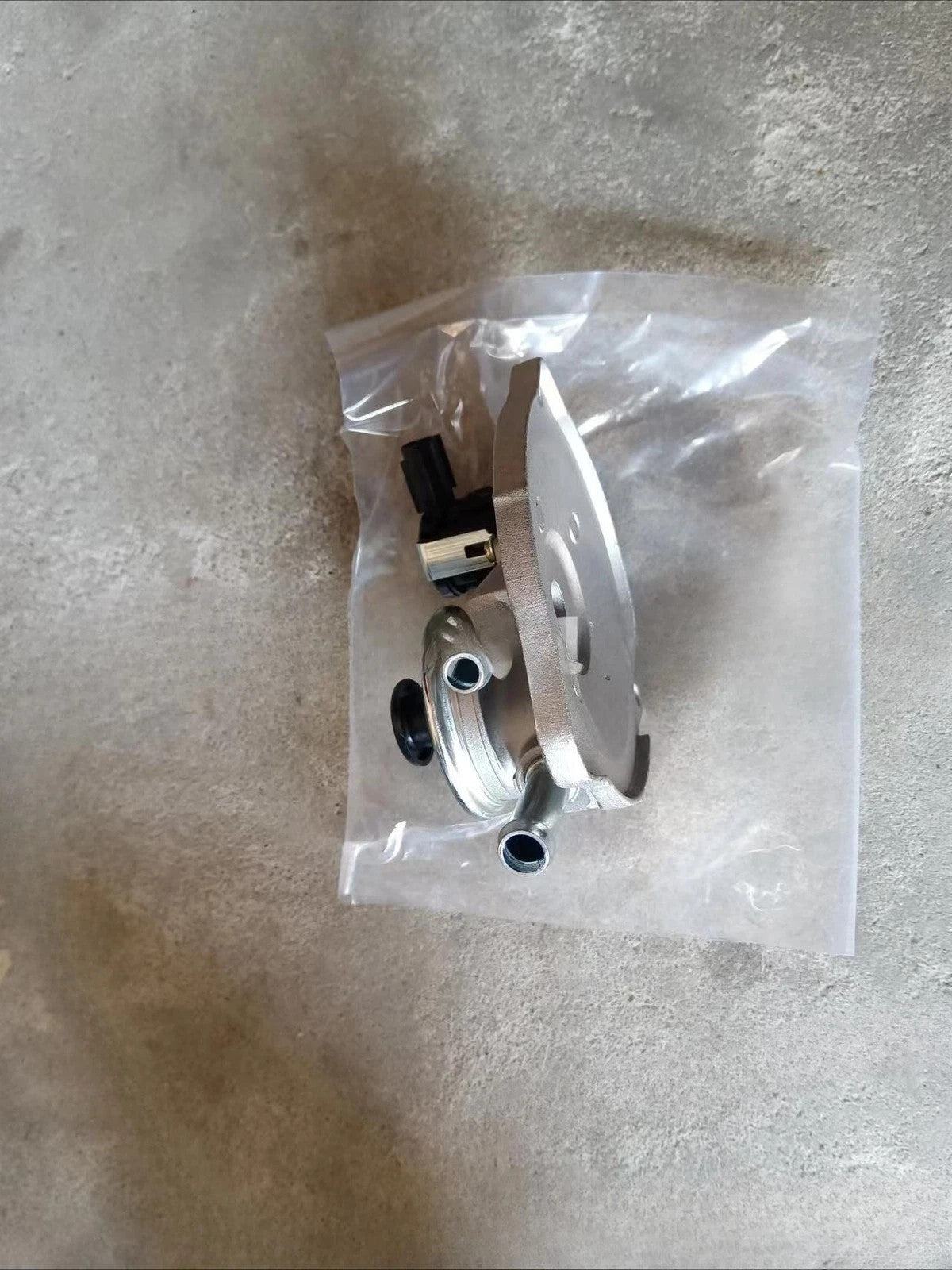 FOR TOYOTA LANDCRUISER 200 SERIES 1VD-FTV FUEL FILTER HOUSING PRIMER PUMP CAP
